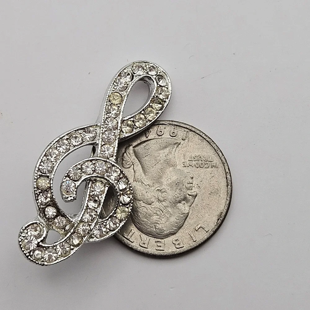Silver Tone Treble Clef Musical Note Rhinestone Brooch Pin Music Teacher Gift